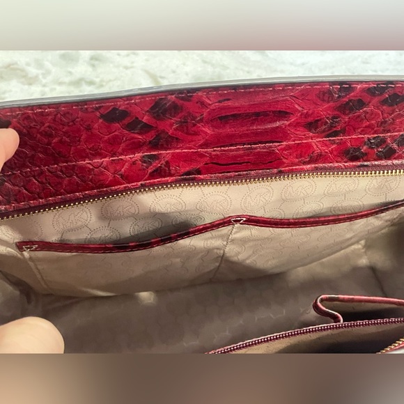 MICHAEL KORS Cinnabar Anaconda Selma Large Tote Purse - Picture 9 of 16